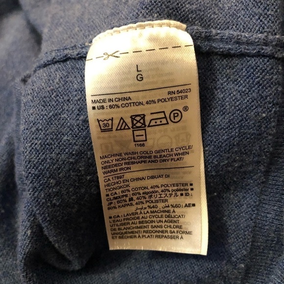 Old navy size large blue v neck sweater - Picture 6 of 7